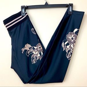 NWOT Designer H&M Sport Leggings, Size S